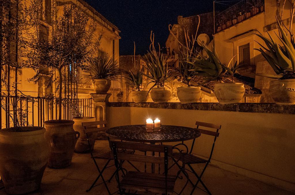 Apartamento Palazzo Degli Olivi Módica Habitación foto